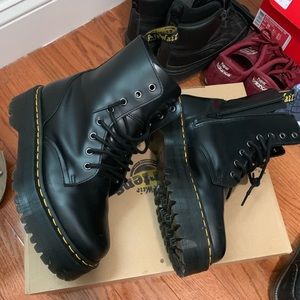 Jadon Dr Martens. Platform